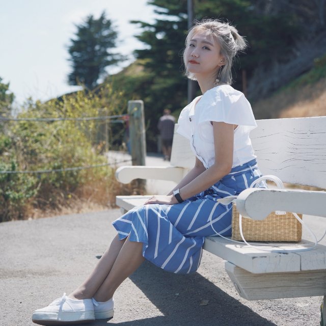 跟上一组风格可能差了800公里的搭...