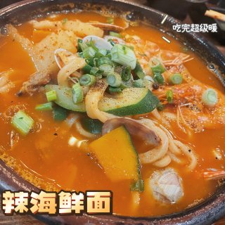 洛杉矶美食｜韩式养生鸡汤面+菜包肉👀...