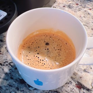 蒂芙尼蓝胶囊咖啡机 第一杯咖啡☕️...