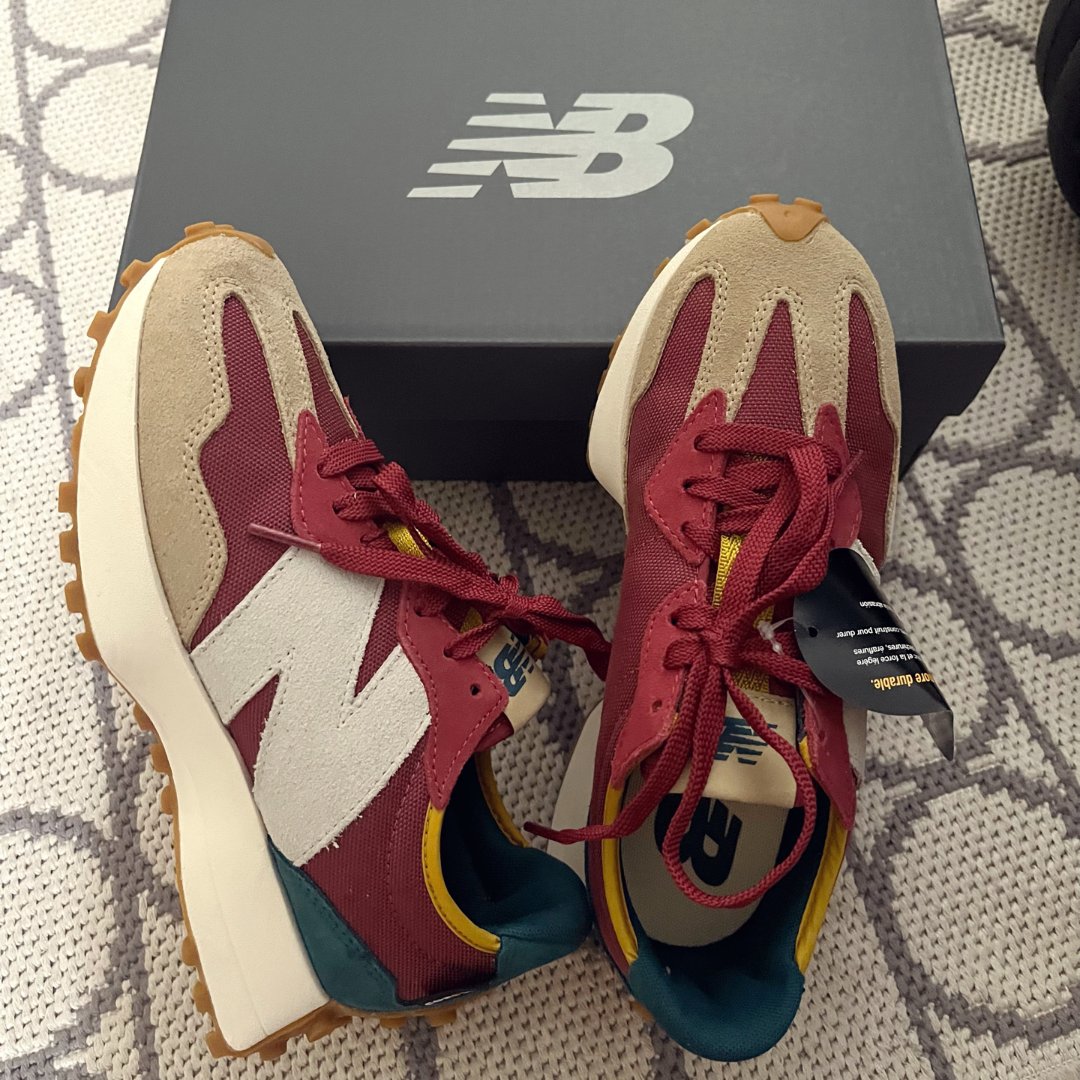 New Balance 新百伦,Urban Outfitters
