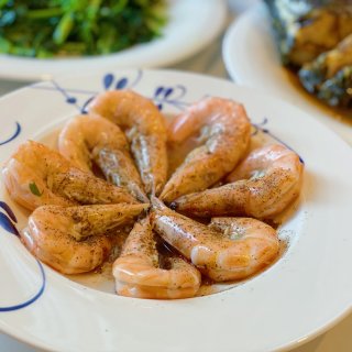 【宅家美食】鲜美的蒸活鱼🐟和蒸虾🦐...