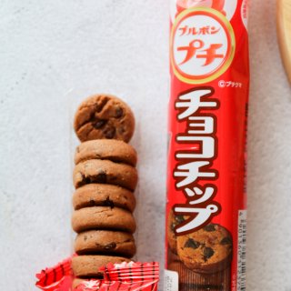 波路梦小熊系列巧克力饼干｜敲好吃😋...