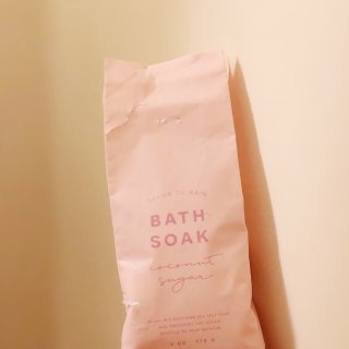 泡一个粉嫩嫩、香喷喷的澡澡...