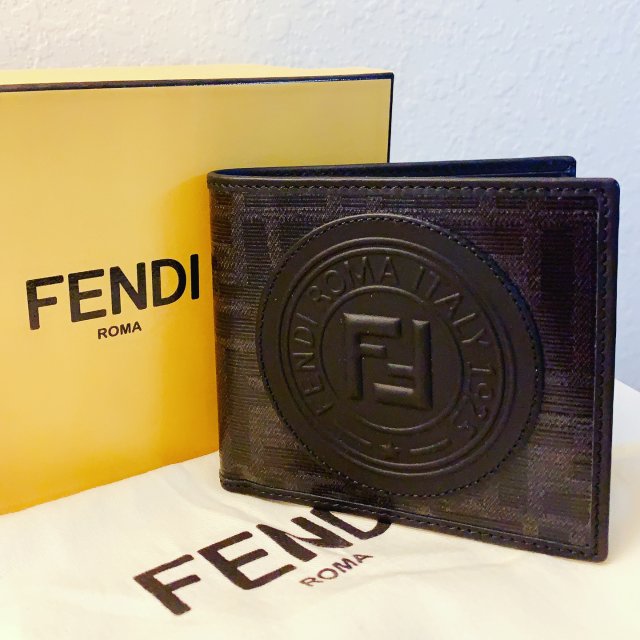 Fendi男钱包