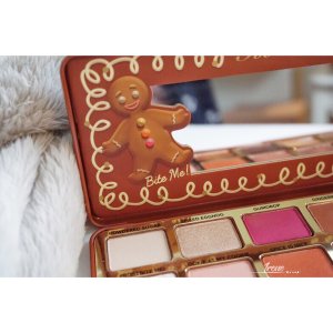Too Faced 姜饼小人眼影盘