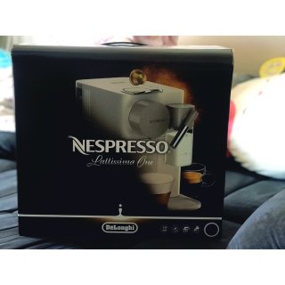 Nespresso胶囊咖啡奶泡机—在家里...