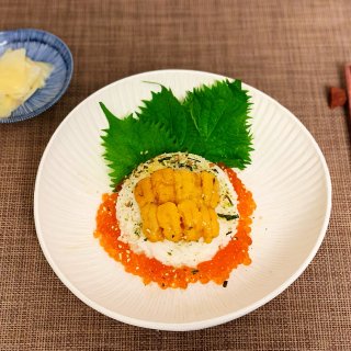 Uni ❤️ Ikura 海胆鲑鱼籽饭🥰...