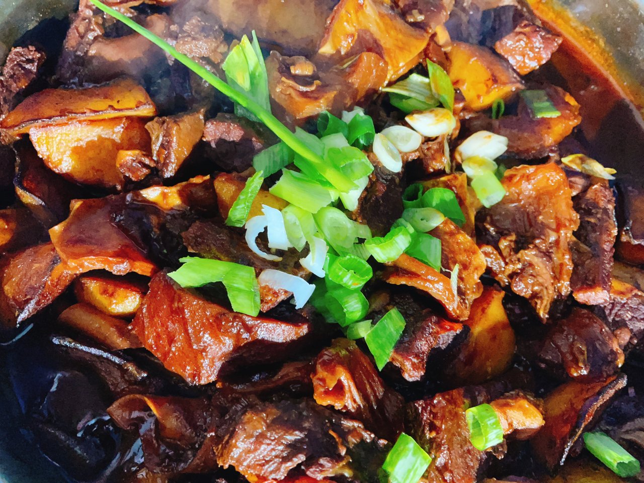 吃货的日常🌻🌻周末的快乐必须是大口炫肉...