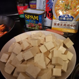 用加点滋味蟹黄豆腐调味料炖一锅豆腐煲...