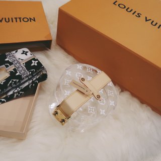 Louis Vuitton 路易·威登,丝巾这么搭