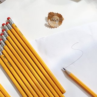 文具总动员｜5毛钱也有好铅笔✏️...