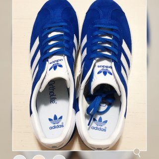 再来一双Adidas鞋...