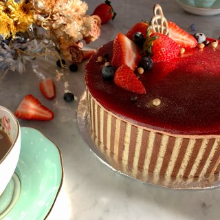 白色情人節｜草莓巧克力鏡面蛋糕🍰🍓...