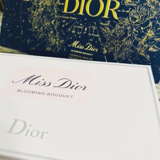 Dior限量礼盒少女心十足！...