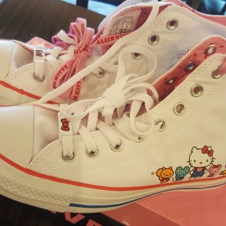 粉嫩嫩的小鞋