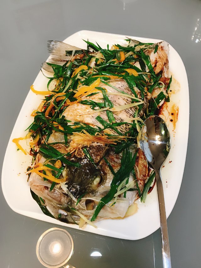 清蒸鲈鱼真美味