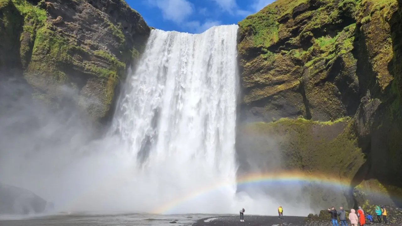 Iceland -火山，瀑布，温泉，冰川，极光，冰岛16天环岛攻略—2