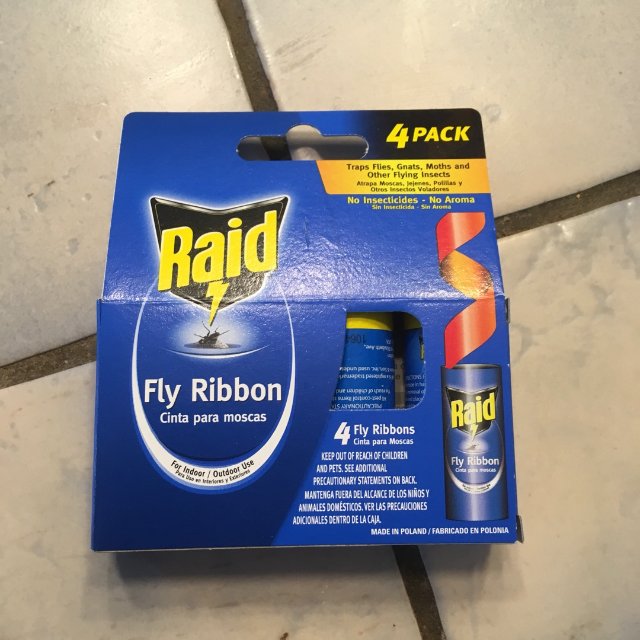 在一元店买的fly ribbon，...
