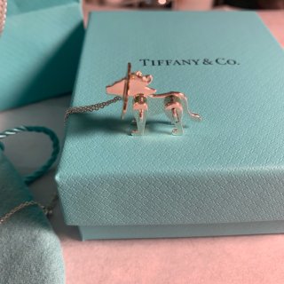 来自Tiffany的几何小狮子...
