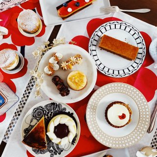 Marimekko,Dessert Plate Monsieur Dior, Black - Table Arrangements - Maison | DIOR