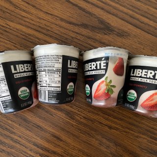 终于又买到我最爱的酸奶Liberté啦...