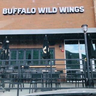 【Buffalo Wild Wings】...