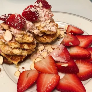 Pancake,松饼,草莓,杏仁
