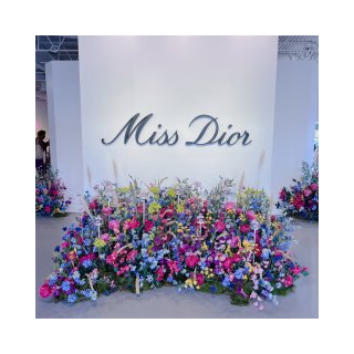 周末日常｜鲜花围绕的美炸天Dior Po...