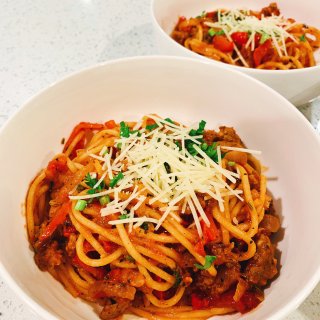 Sausage Spaghetti｜背景...