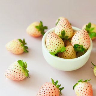 颜值很高的淡雪草莓是什么味道🍓...