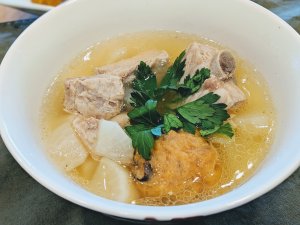 #Instant Pot食谱| 浓浓台式风味的萝卜排骨贡丸汤