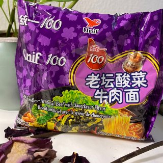 17、亚米之台湾统一满意100老坛酸菜牛...
