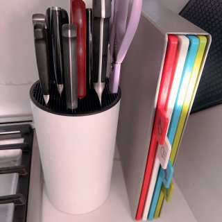 OOU Universal Knife Block Holder - Round Kitchen Knife Storage Unique Slot Design to Protect Blades, Space Saver Knife Organizer Detachable for Easy Cleaning, Black : Industrial & Scientific