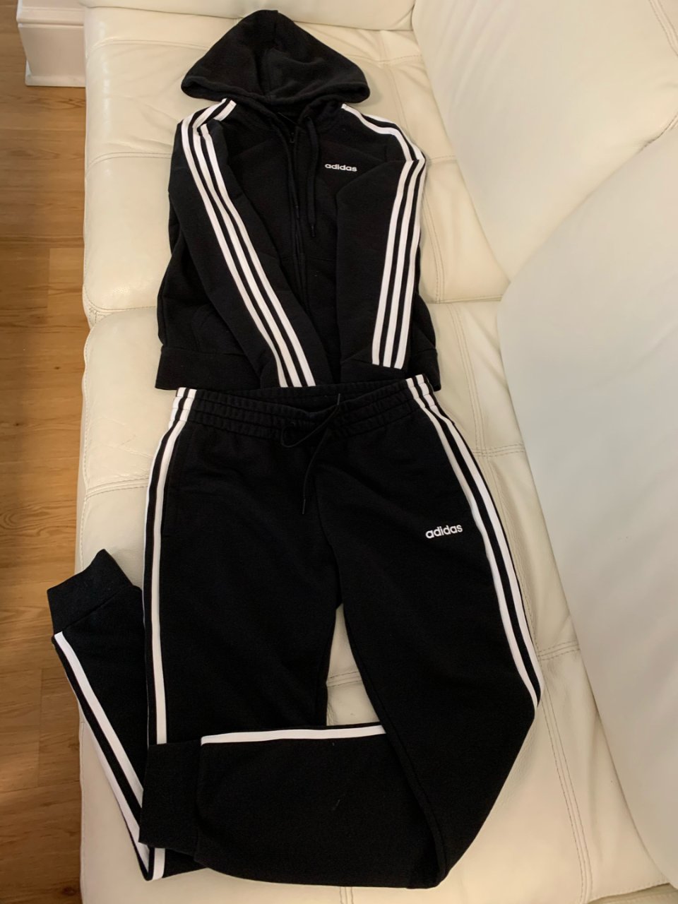 adidas 阿迪达斯