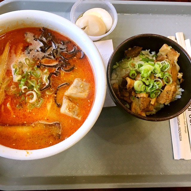 😋😋终于抽空来Mitsuwa Ma...