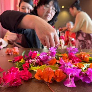 夏威夷🌺—自制一串粉嫩的花花手链吧...