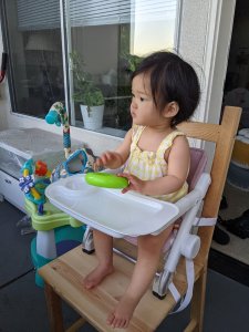 带娃旅行必备 | Unilove高颜值便携式可折叠宝宝餐椅