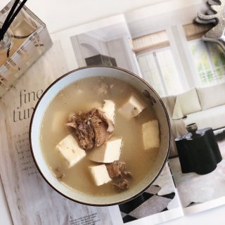 Staub食谱3⃣️ | 鸭架豆腐汤 •...
