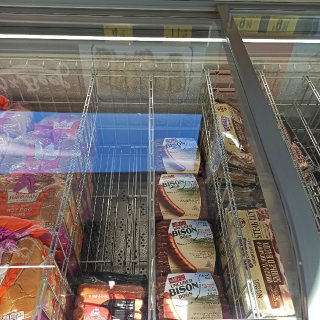 家附近新开的 冷冻超市~...