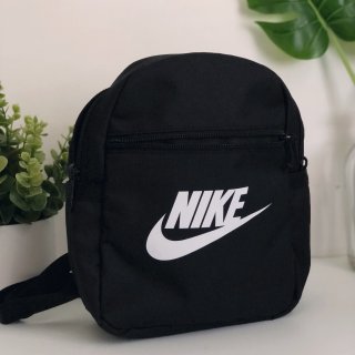 Nike小背包