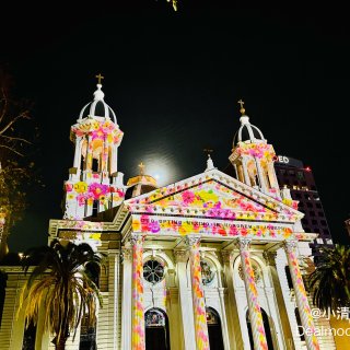 新年💫圣若瑟圣殿主教座堂💒节日灯光秀...