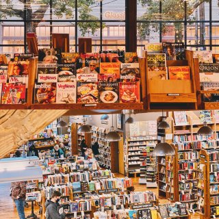 西雅图 | 遇见宝藏书店❤下雨天和读书更...