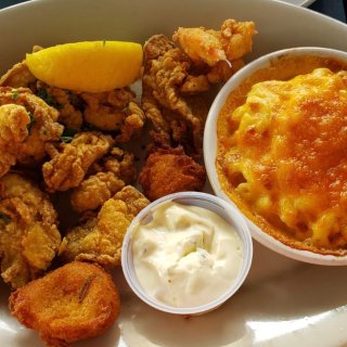【蓝螃蟹餐厅】新奥尔良河边餐吧...