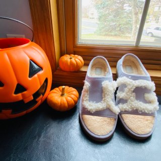 UGG slippers,Nordstrom