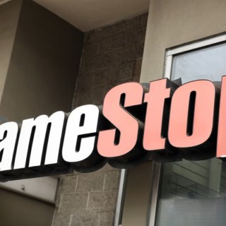 散户历史性时刻—GameStop股价暴涨...