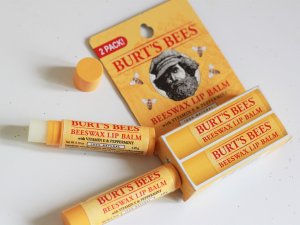 Burt's Bees 护唇膏