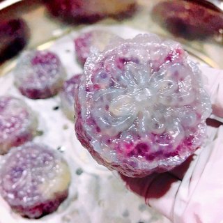 晶莹剔透的手工水晶紫薯月饼，挑战成功迎中...