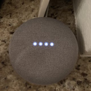 Google mini home智能音箱...