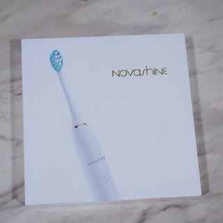 Novashine的电动牙刷和Sonic...