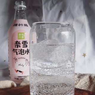 ｜吃吃喝喝｜奈雪气泡水🍑甜甜的白桃气泡水...